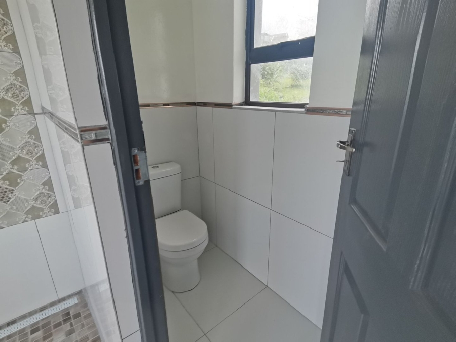 3 Bedroom Property for Sale in Cove Rock Eastern Cape